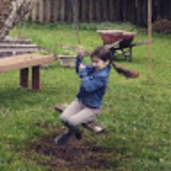 Meet your Posher, Eliza - Picture 1 of 1